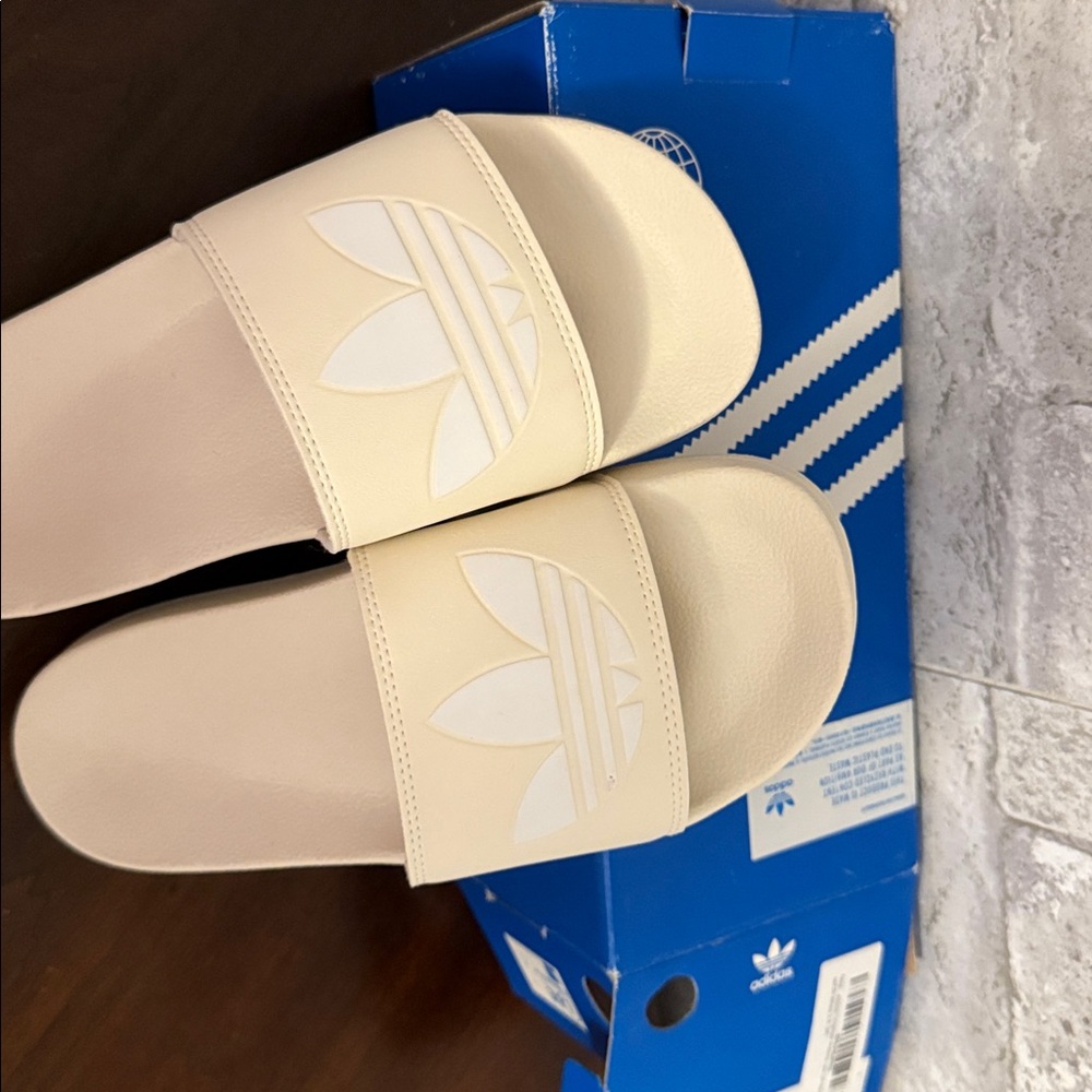 Adidas Off-White Slides - Picture 2 of 4